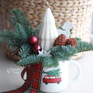 Aranjament pentru Crăciun - cană și lumânare din ceară de soia turnată manual