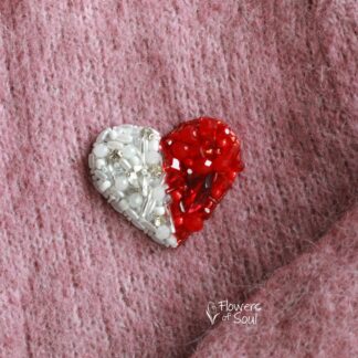 Broșă realizată manual - Inimă