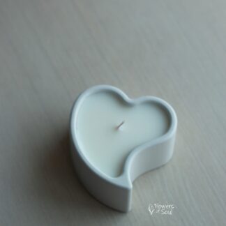 Lumânare din ceară de soia turnată manual – Inimă